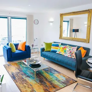 riverside-2-bed-apartment-london.brighton-hotels-england.com/
